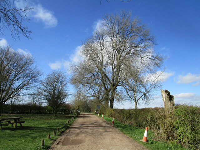 Access Route to Burrough Hill Country... © Jonathan Thacker :: Geograph ...