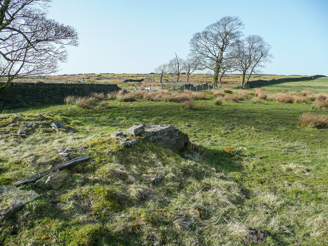 Remains of a farm building off Foreside Lane, Denholme
