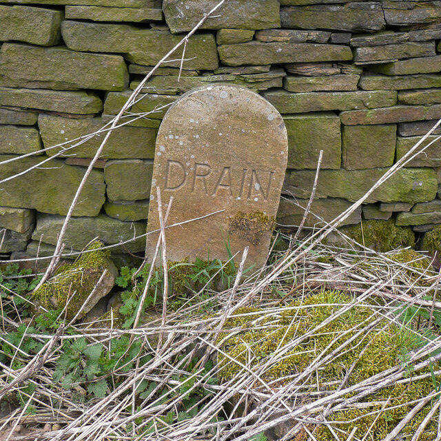 Drain marker stone, Deer Hill End Road, Meltham