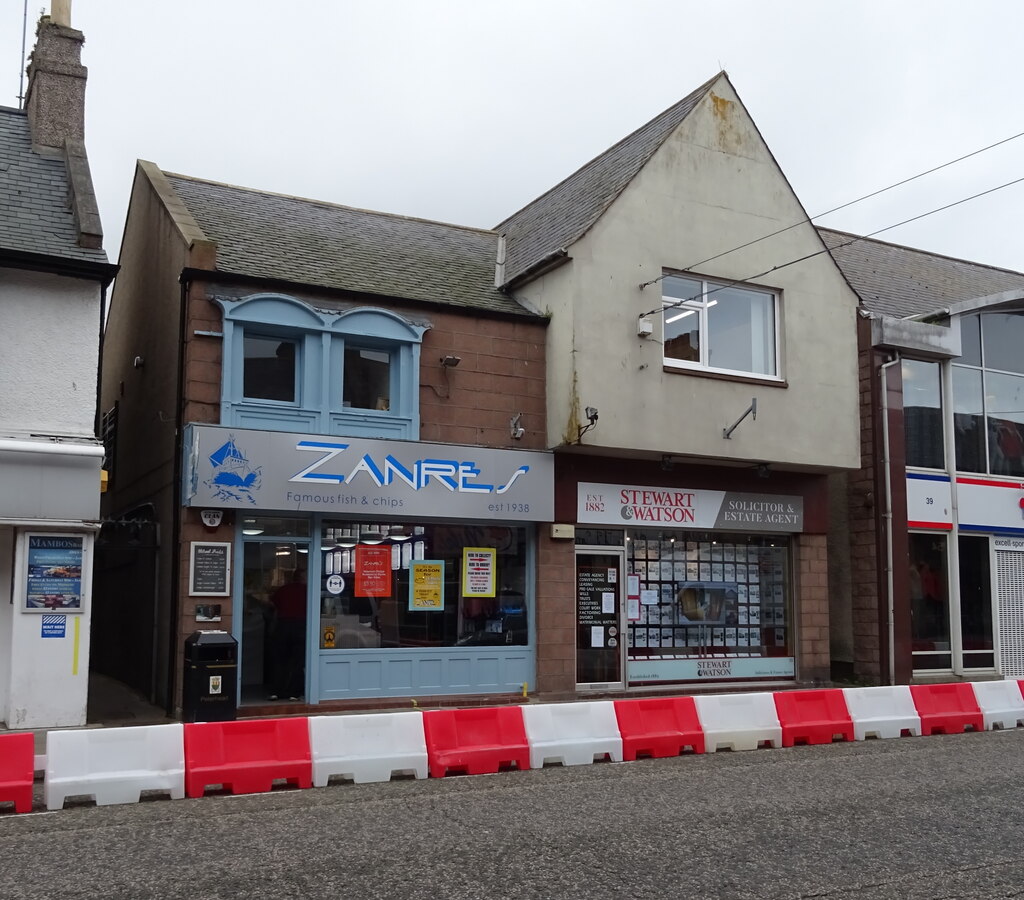 Fish & Chips shop on Queen Street,... © JThomas ccbysa/2