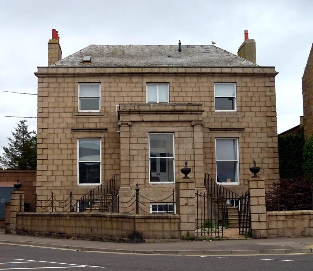 House on Peter Street, Peterhead © JThomas cc-by-sa/2.0 :: Geograph ...