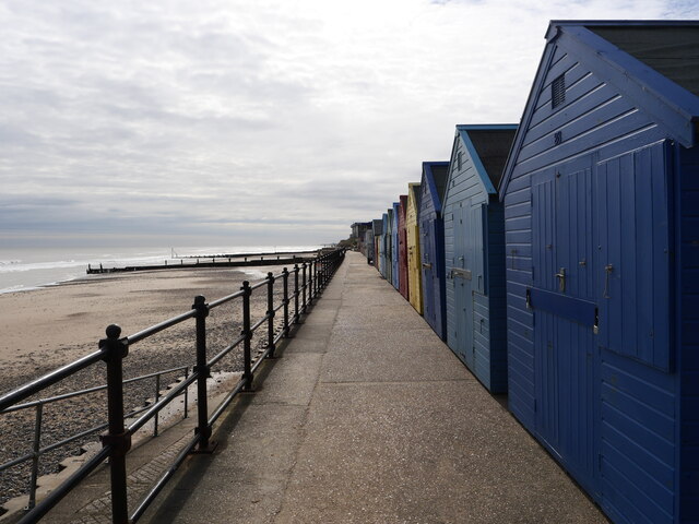 Southeast on prom at Mundesley