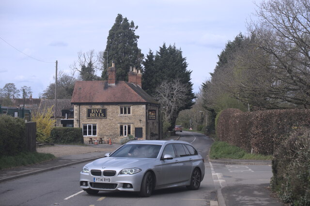 still-closed-bob-harvey-cc-by-sa-2-0-geograph-britain-and-ireland