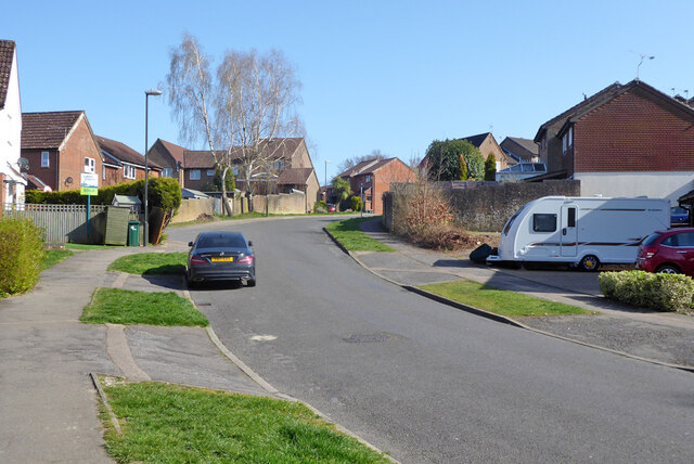 Hollingbourne Crescent, Broadfield, Crawley