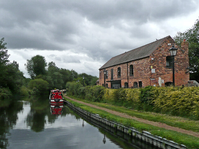 Staffordshire and Worcestershire Canal... © Roger D Kidd :: Geograph ...