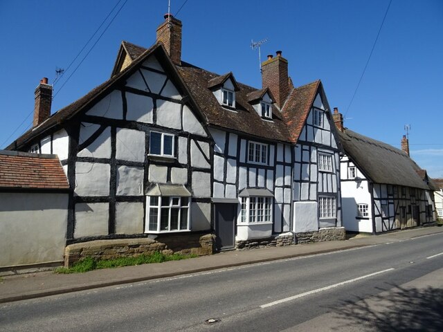 Timber-framed cottages © Philip Halling cc-by-sa/2.0 :: Geograph ...