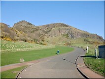 NT2772 : Queen's Drive, Holyrood Park by Richard Webb