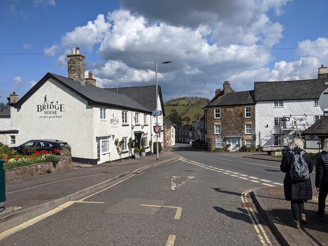 Pubs and houses in Bampton
