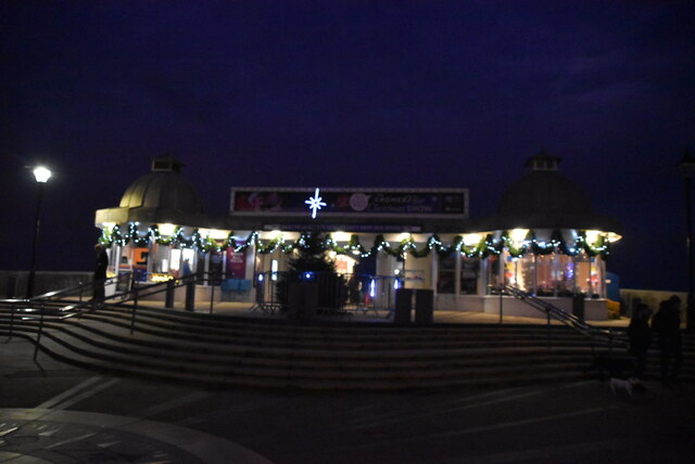 cromer-pier-n-chadwick-geograph-britain-and-ireland