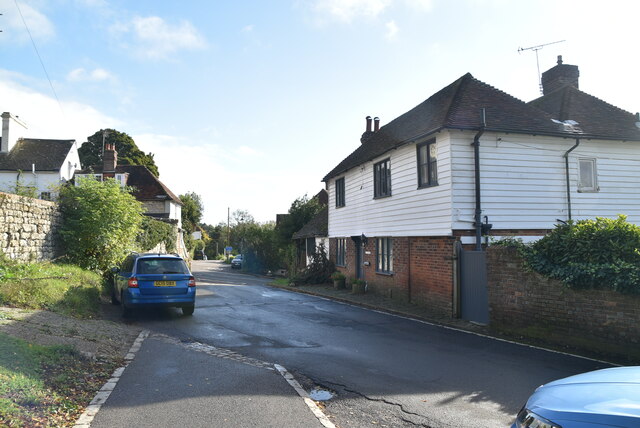 Chart Rd © N Chadwick cc-by-sa/2.0 :: Geograph Britain and Ireland