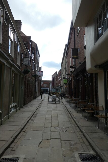 Outdoor seating on Little Stonegate