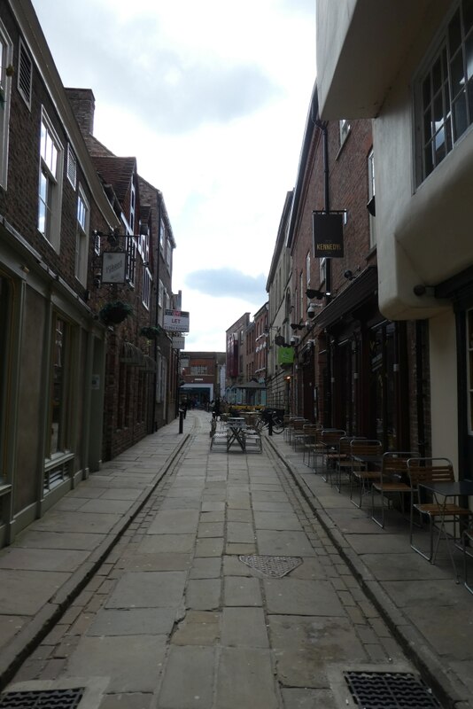 Outdoor seating on Little Stonegate © DS Pugh cc-by-sa/2.0 :: Geograph ...