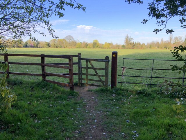 Gate on the footpath to Marston St Lawrence
