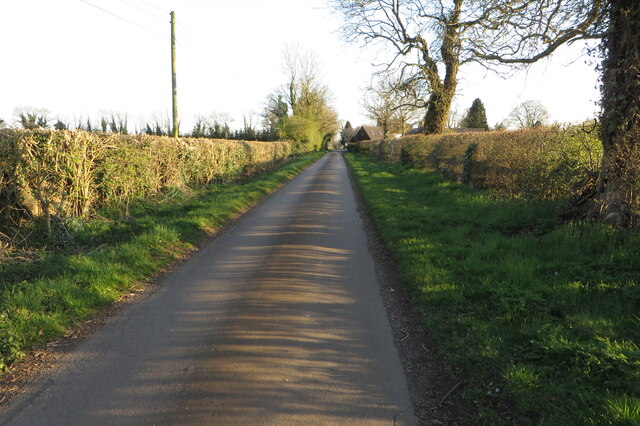 Lane down to the A422