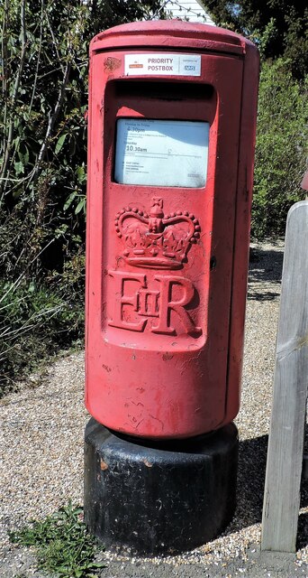 Priority post box at Hawkhurst Moor