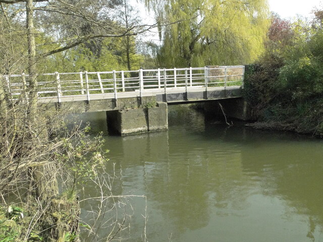 Bridge over the River Waveney at Needham old mill