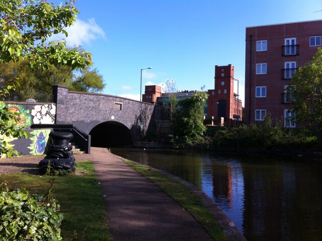 Coventry Canal, looking towards Foleshill Road bridge