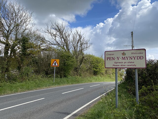 Entrance to Pen-y-Mynydd