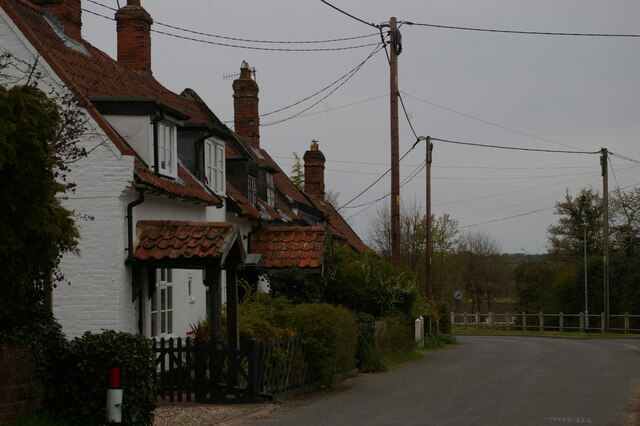 Mill Road, Holton