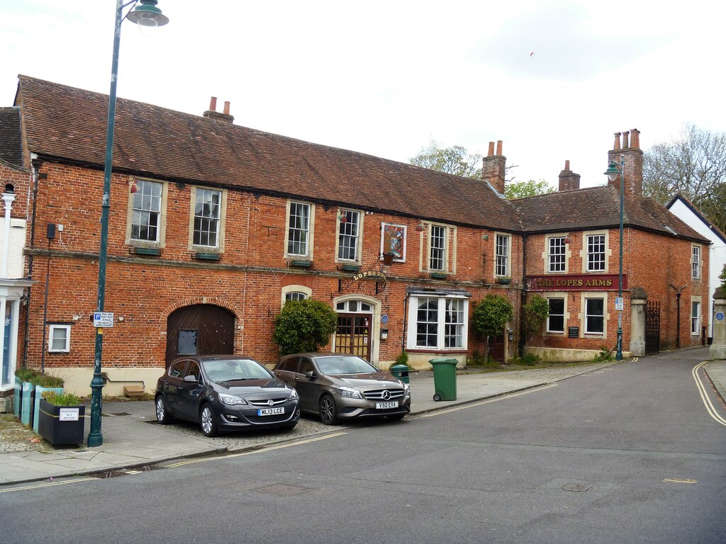 Westbury Buildings [26] © Michael Dibb Cc-by-sa 2.0 :: Geograph Britain 