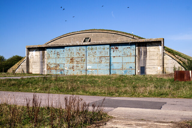 Wwii Wiltshire Raf Hullavington B © Mike Searle Cc By Sa20