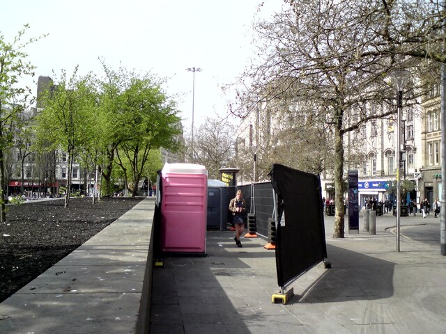 Facilities at Piccadilly Gardens