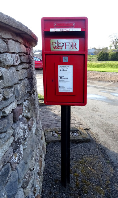 Elizabeth II postbox, Soulby
