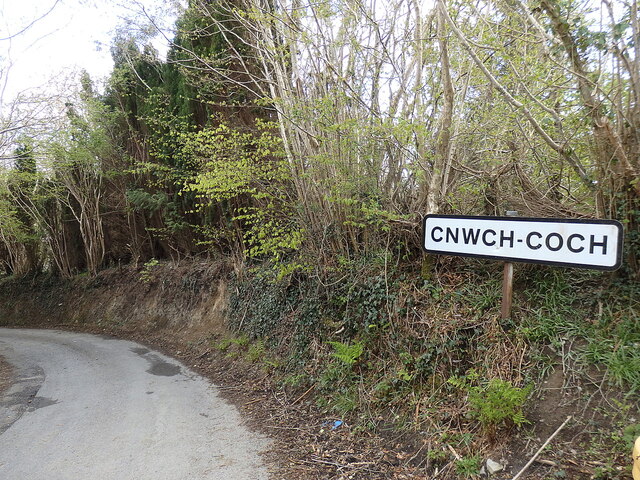 Entrance to Cnwch-coch