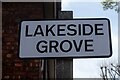 TA0627 : Lakeside Grove, Hull by Ian S