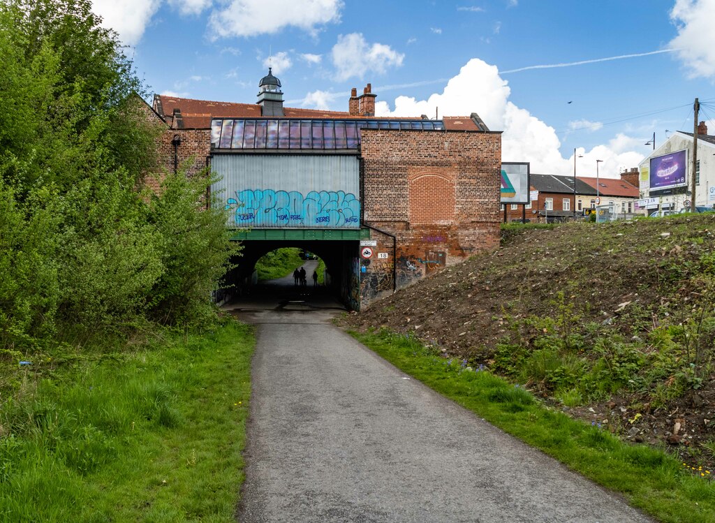 Levenshulme South Station © Peter McDermott cc-by-sa/2.0 :: Geograph ...