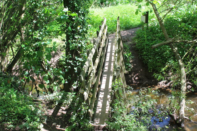 Footbridge over Clawdd Brook © M J Roscoe :: Geograph Britain and Ireland