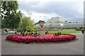 TQ1877 : Circular flower bed, Kew Gardens by Martin Tester