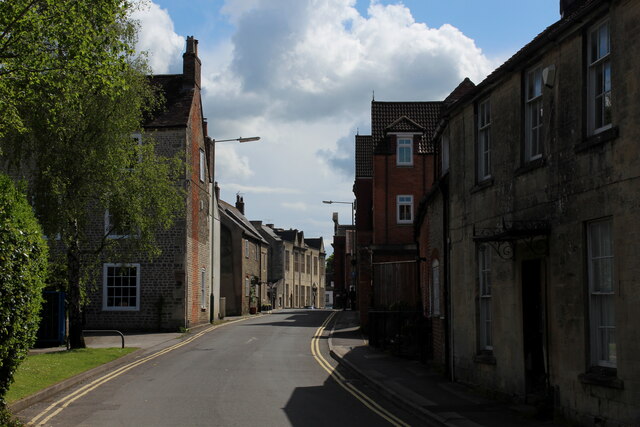 The Close Warminster Chris Heaton Cc By Sa Geograph Britain And Ireland