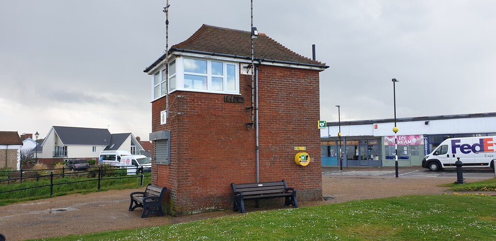 Coastguard Station, Mundesley Village,... © Christine Matthews cc-by-sa ...