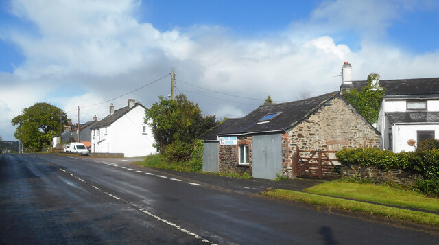 A388 through Liftondown © Des Blenkinsopp cc-by-sa/2.0 :: Geograph ...