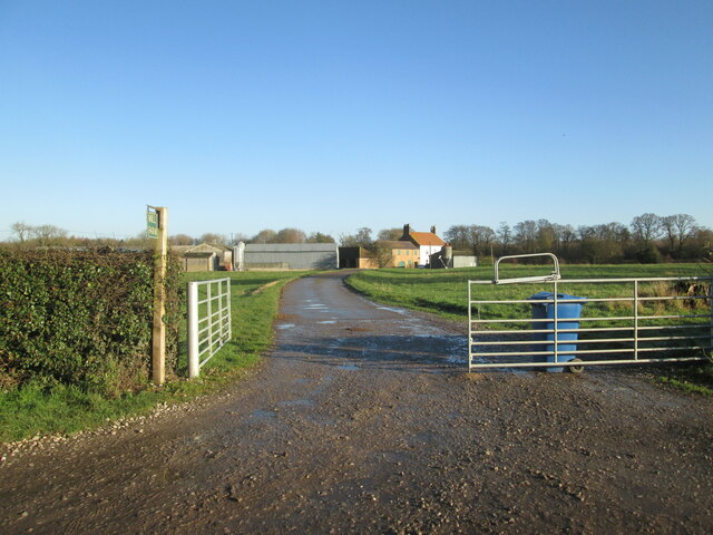 Access track to Mill Farm Mill ... © Martin Dawes cc-by-sa/2.0 ...