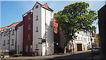 NT5585 : Houses and Flats in North Berwick by Jennifer Petrie
