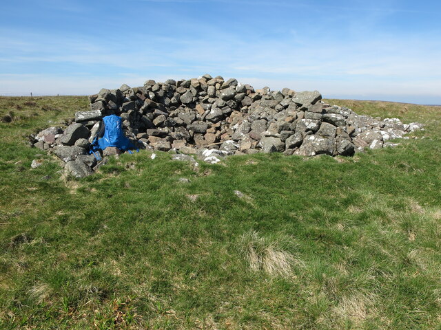 Shelter Cairn, Cushat Law