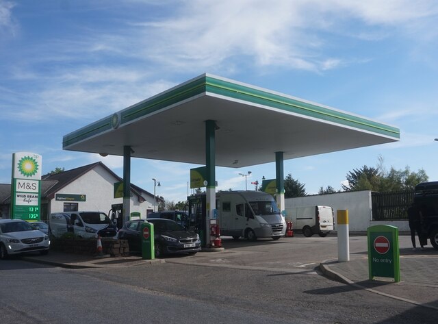 BP garage on Grampian Road, Aviemore © Ian S cc-by-sa/2.0 :: Geograph ...