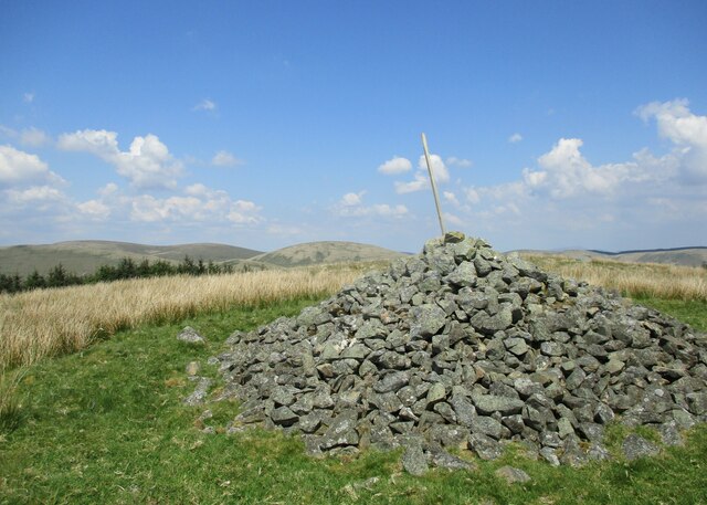 Remains of cairn on Knockenhair