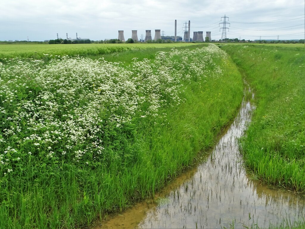 by-saundby-marsh-drain-neil-theasby-cc-by-sa-2-0-geograph-britain