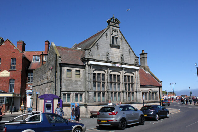 New Quay Road elevation of HSBC Bank, 4 Baxtergate, Whitby