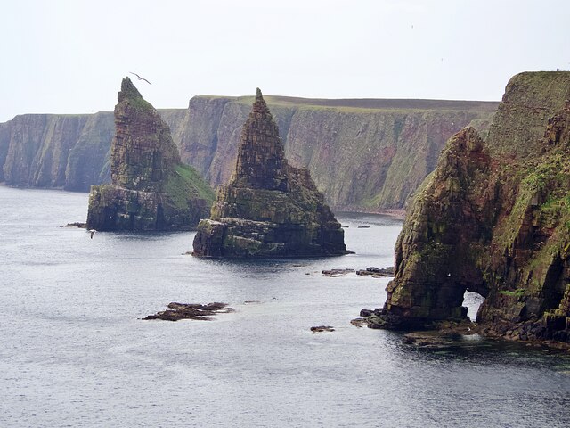 Thirle Door and the Stacks of Duncansby © Graham Hogg cc-by-sa/2.0 ...