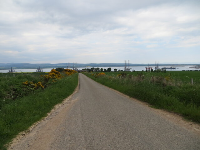 Minor road descending towards Newton of Cromarty