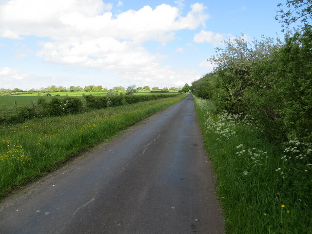 Minor road between Brick Houses and Hewer Hill