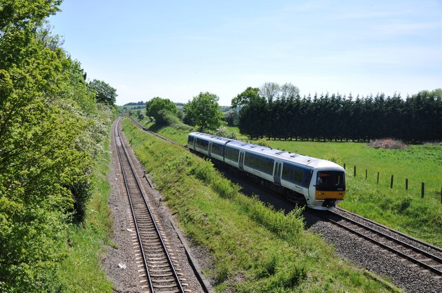 Chiltern Railways unit 165083 near Saunderton