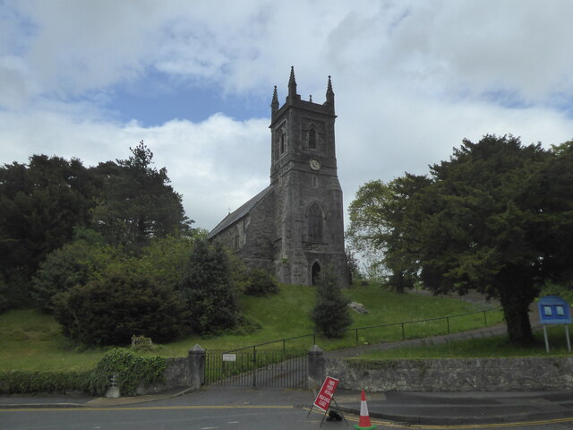 church-menai-bridge-alpin-stewart-geograph-britain-and-ireland