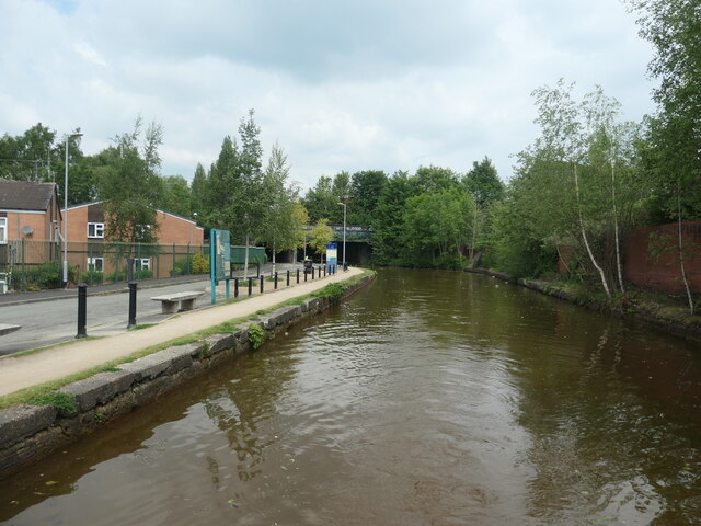 Bridgewater Canal, Hall Bank, Patricroft © Christine Johnstone ...