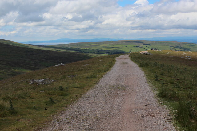 Hornby Road On Alderstone Bank © Chris Heaton Cc-by-sa 2.0 :: Geograph 