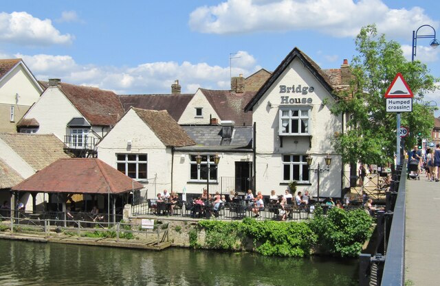 St Neots - Bridge House © Colin Smith :: Geograph Britain and Ireland